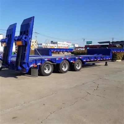 Lágt rúm eftirvagn